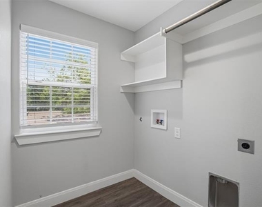 1022 W Shepherd Street - Photo Thumbnail 22