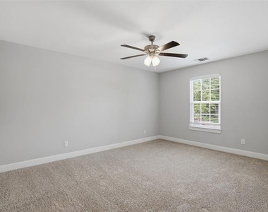 1022 W Shepherd Street - Photo Thumbnail 11