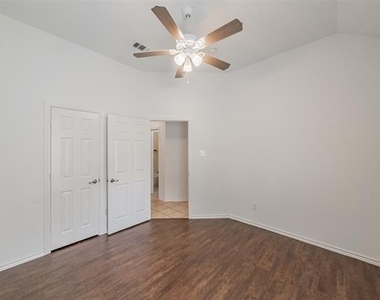 8648 Prairie Dawn Drive - Photo Thumbnail 15