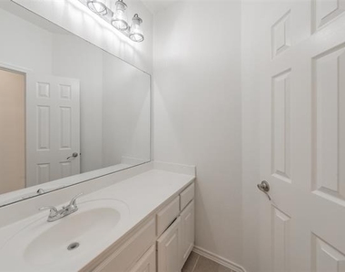 8648 Prairie Dawn Drive - Photo Thumbnail 11