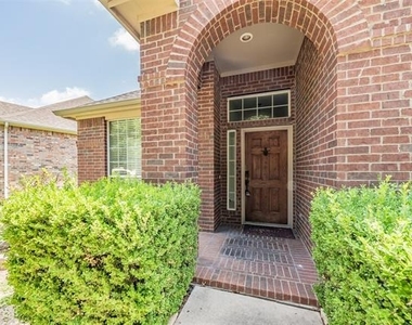 8648 Prairie Dawn Drive - Photo Thumbnail 2