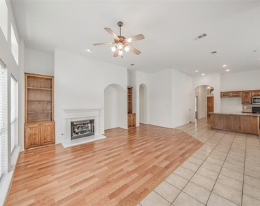 8648 Prairie Dawn Drive - Photo Thumbnail 25