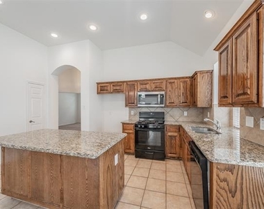 8648 Prairie Dawn Drive - Photo Thumbnail 20
