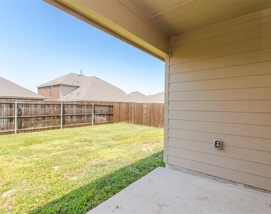 406 Saddle Club Way - Photo Thumbnail 30