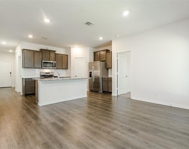 406 Saddle Club Way - Photo Thumbnail 19