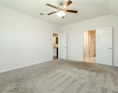 406 Saddle Club Way - Photo Thumbnail 25