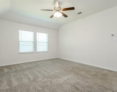406 Saddle Club Way - Photo Thumbnail 24