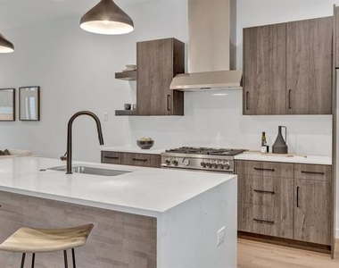 1525 Pecos Street - Photo Thumbnail 12