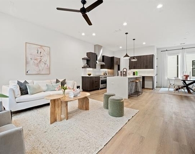1525 Pecos Street - Photo Thumbnail 8