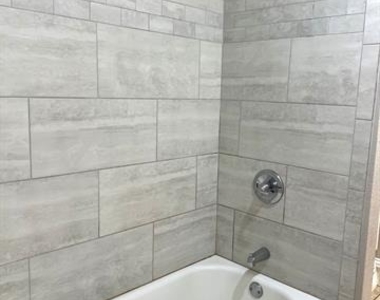 405 Augustine Drive - Photo Thumbnail 14