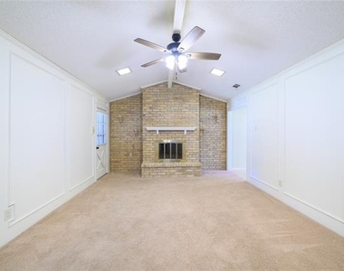 111 Sunview Street - Photo Thumbnail 8