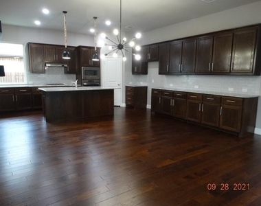 1113 Bryce Canyon Drive - Photo Thumbnail 12
