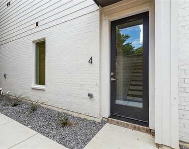 6144 Oram Street - Photo Thumbnail 2