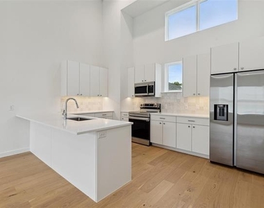 6144 Oram Street - Photo Thumbnail 5