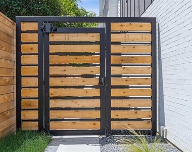 6144 Oram Street - Photo Thumbnail 1