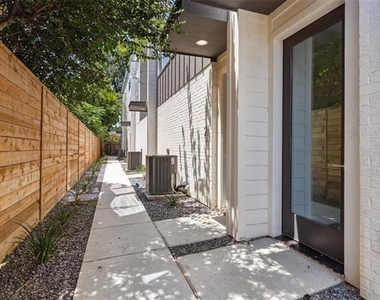 6144 Oram Street - Photo Thumbnail 29