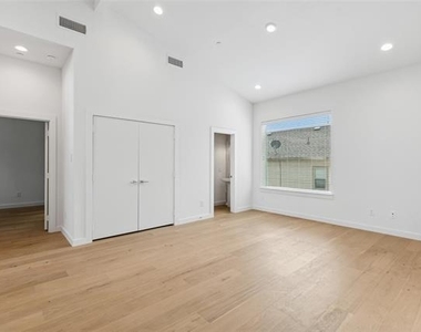 6144 Oram Street - Photo Thumbnail 14
