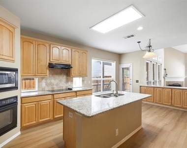 11650 Cape Royal Lane - Photo Thumbnail 10