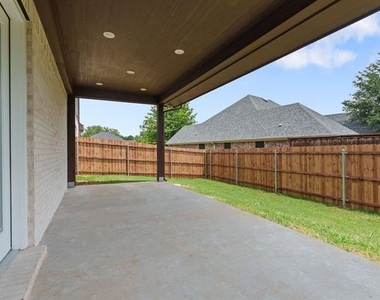 4318 Peachtree Lane - Photo Thumbnail 35