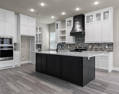 4318 Peachtree Lane - Photo Thumbnail 8