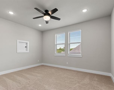 4318 Peachtree Lane - Photo Thumbnail 31