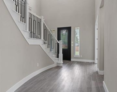 4318 Peachtree Lane - Photo Thumbnail 3