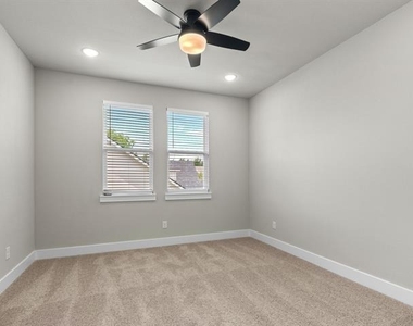 4318 Peachtree Lane - Photo Thumbnail 26