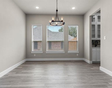 4318 Peachtree Lane - Photo Thumbnail 15