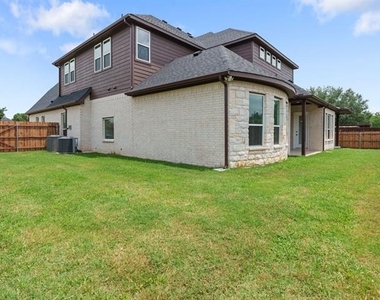 4318 Peachtree Lane - Photo Thumbnail 36