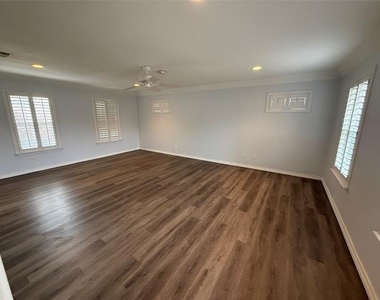 4916 Sugar Mill Road - Photo Thumbnail 12