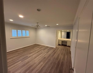 4916 Sugar Mill Road - Photo Thumbnail 11