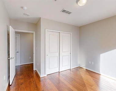 1200 Main Street - Photo Thumbnail 29