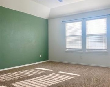 113 Alydar Lane - Photo Thumbnail 3