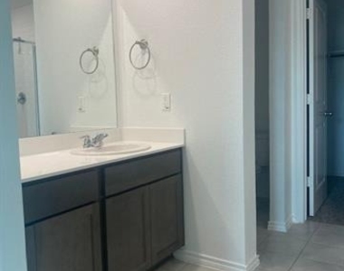 113 Alydar Lane - Photo Thumbnail 4