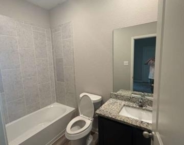 310 Foster Lane - Photo Thumbnail 3