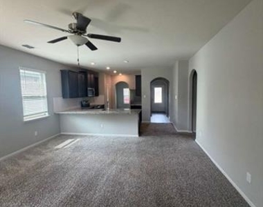 310 Foster Lane - Photo Thumbnail 7