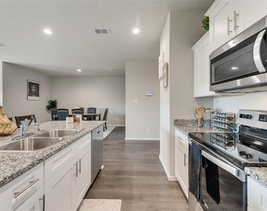 16545 Club Springs Lane - Photo Thumbnail 4