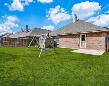 2324 Loreto Drive - Photo Thumbnail 10