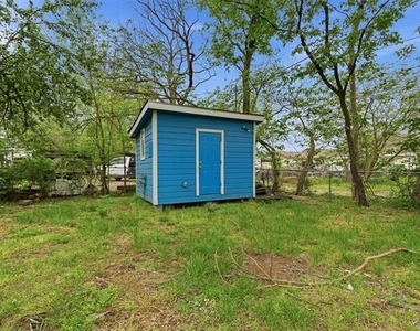 127 E Walker Street - Photo Thumbnail 21