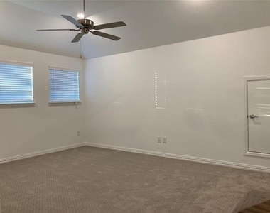 3259 Shearwater Lane - Photo Thumbnail 13