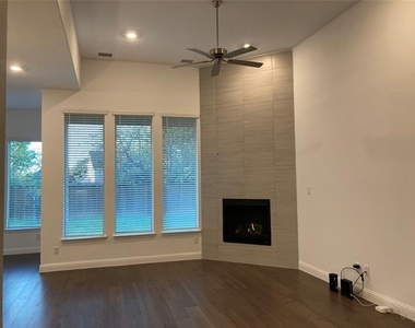 3259 Shearwater Lane - Photo Thumbnail 5