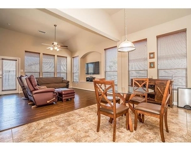 1405 Nightingale Drive - Photo Thumbnail 19