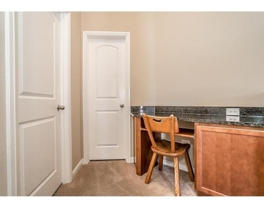 1405 Nightingale Drive - Photo Thumbnail 8