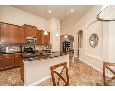 1405 Nightingale Drive - Photo Thumbnail 20