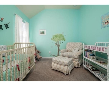 1405 Nightingale Drive - Photo Thumbnail 4