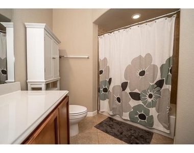 1405 Nightingale Drive - Photo Thumbnail 5