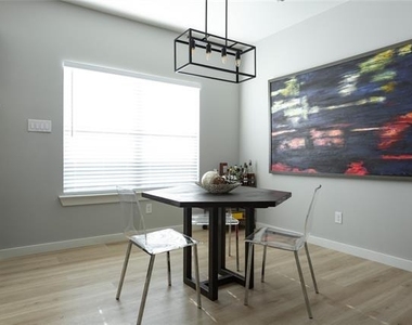 1108 Claude Street - Photo Thumbnail 8