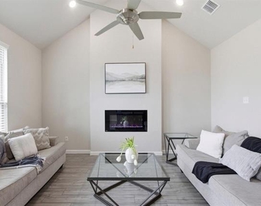418 Ardsley Lane - Photo Thumbnail 5