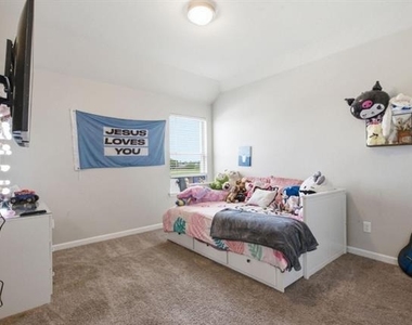 418 Ardsley Lane - Photo Thumbnail 12