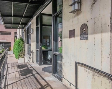 1122 Jackson Street - Photo Thumbnail 2